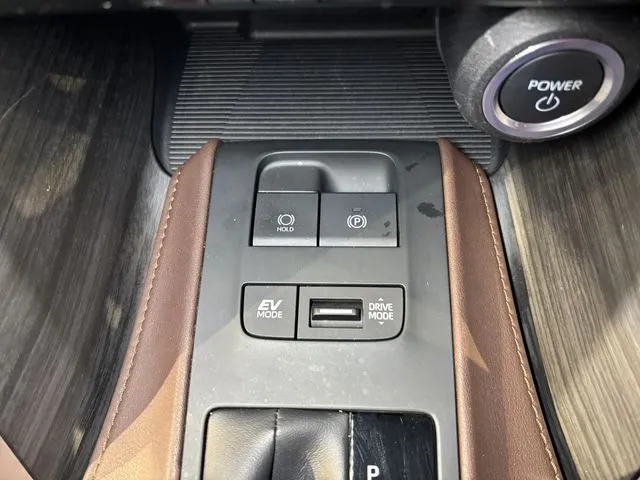 ハリアー ハイブリッド(トヨタ)の車両写真