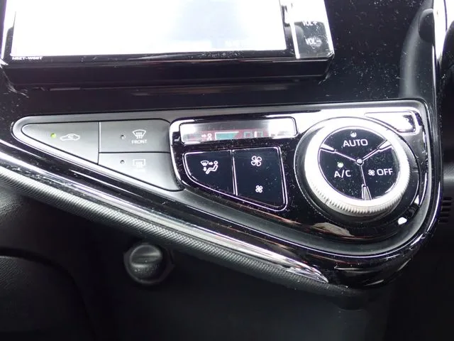 アクア(トヨタ)の車両写真