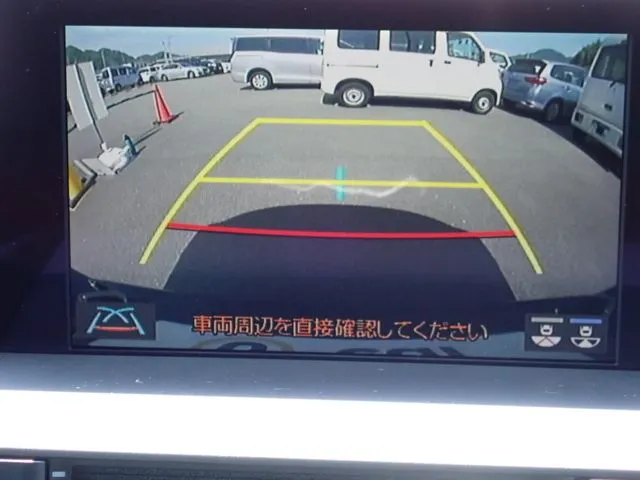 クラウン セダン ハイブリッド(トヨタ)の車両写真