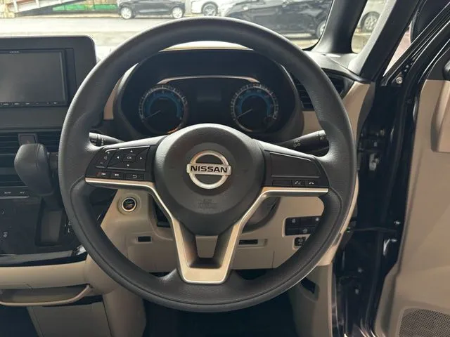 ルークス(ニッサン)の車両写真