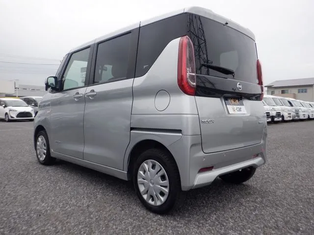 ルークス 4WD(ニッサン)の車両写真