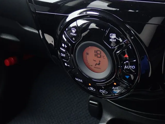 ノート(ニッサン)の車両写真