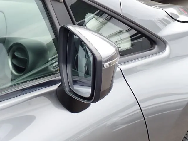 ノート(ニッサン)の車両写真