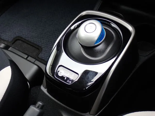 ノート(ニッサン)の車両写真