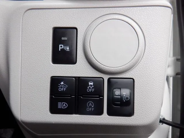 ミラ イース(ダイハツ)の車両写真
