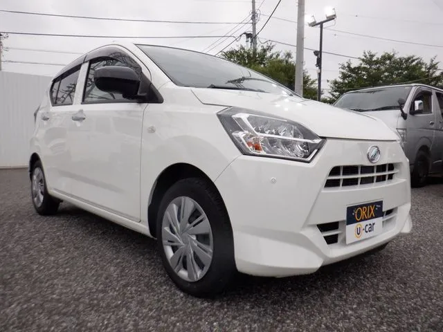 ミラ イース(ダイハツ)の車両写真