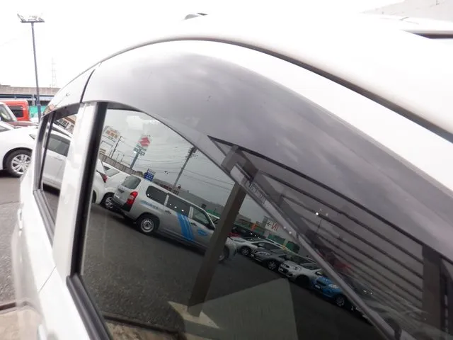 ミラ イース(ダイハツ)の車両写真