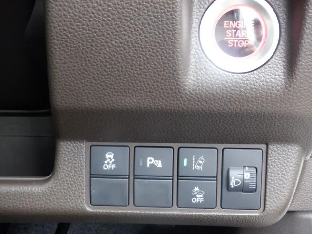 N-WGN 4WD(ホンダ)の車両写真