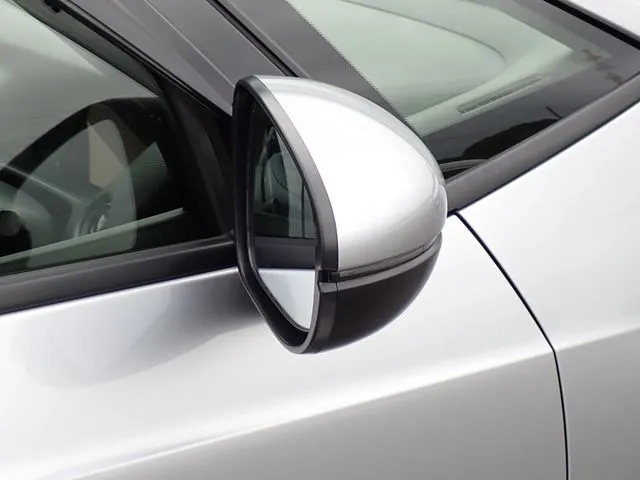 フィット　ｅ：ＨＥＶ（ホンダ）の車両写真