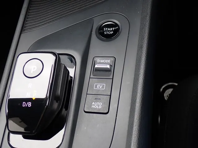 ノート(ニッサン)の車両写真