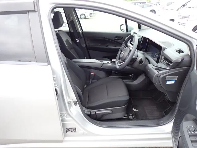 ノート(ニッサン)の車両写真