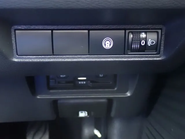 ノート(ニッサン)の車両写真