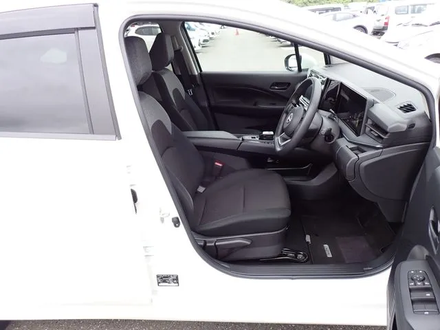 ノート(ニッサン)の車両写真