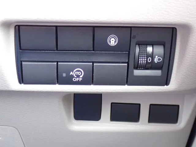 ルークス（ニッサン）の車両写真