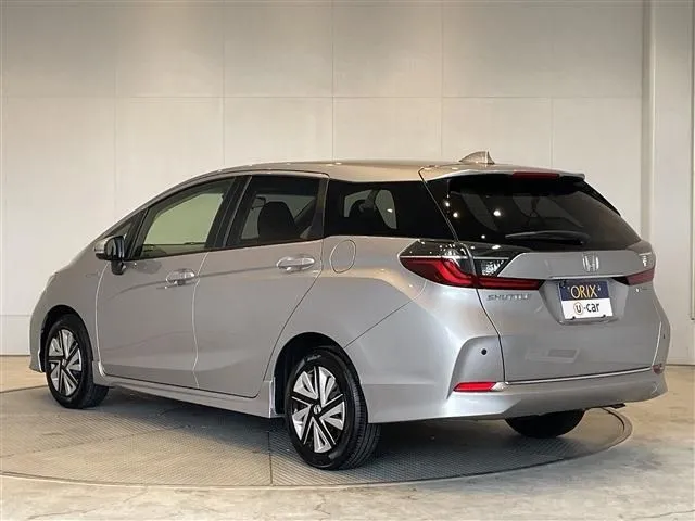 シャトル ハイブリッド(ホンダ)の車両写真