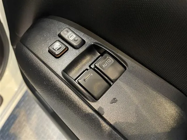 サクシードバン ハイブリッド(トヨタ)の車両写真