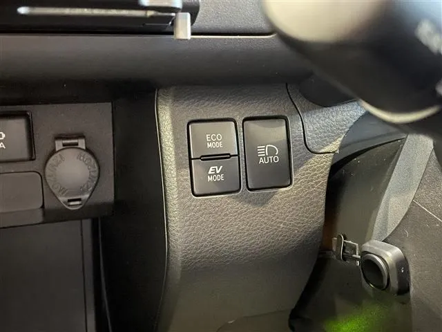 サクシードバン ハイブリッド(トヨタ)の車両写真