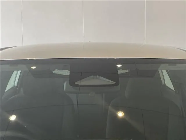 カローラ ツーリング ハイブリッド(トヨタ)の車両写真