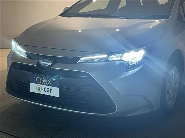 カローラ ツーリング ハイブリッド(トヨタ)の車両写真