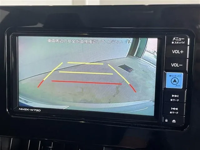 カローラ ツーリング ハイブリッド(トヨタ)の車両写真