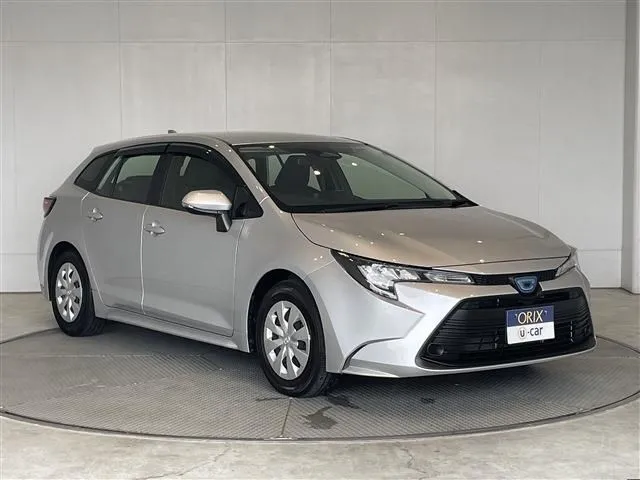 カローラ ツーリング ハイブリッド(トヨタ)の車両写真