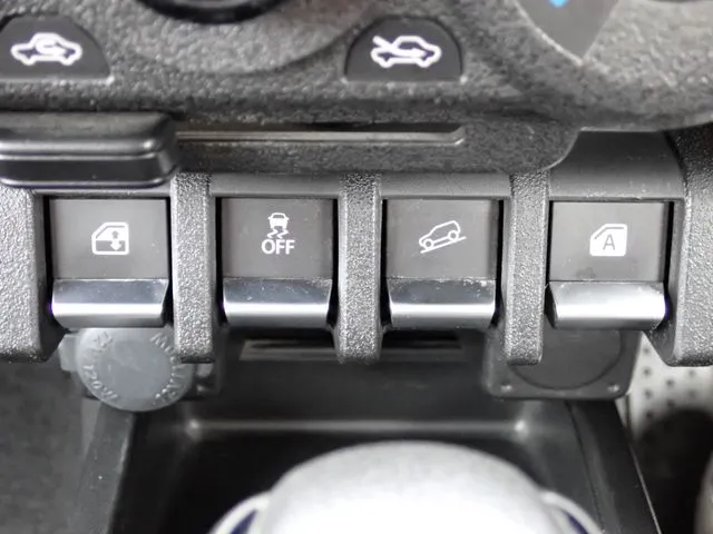 ジムニー 4WD(スズキ)の車両写真