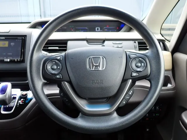 フリード ハイブリッド(ホンダ)の車両写真