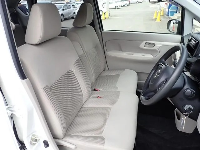 ムーヴ(ダイハツ)の車両写真