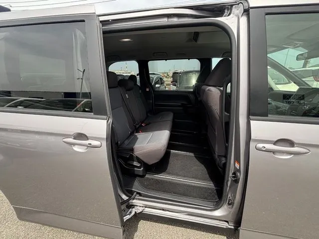 ノア(トヨタ)の車両写真