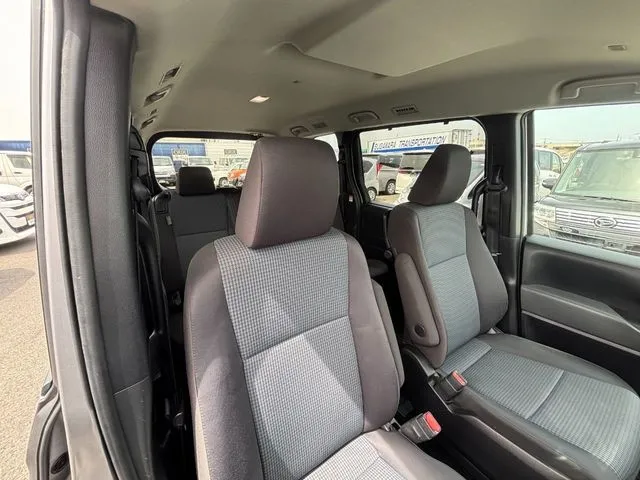 ノア(トヨタ)の車両写真