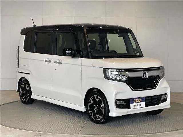 N BOX カスタム(ホンダ)の車両写真