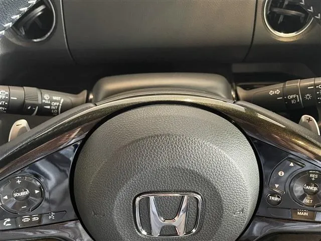 N BOX カスタム(ホンダ)の車両写真