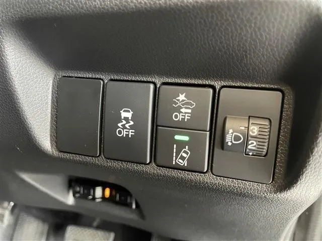シャトル ハイブリッド(ホンダ)の車両写真