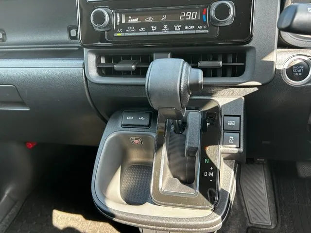 シエンタ(トヨタ)の車両写真