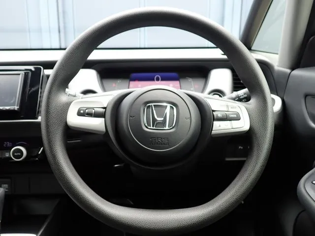 フィット e:HEV(ホンダ)の車両写真