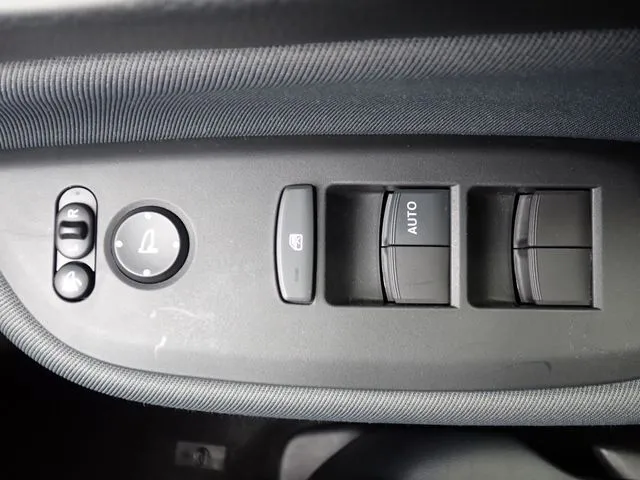 フィット e:HEV(ホンダ)の車両写真