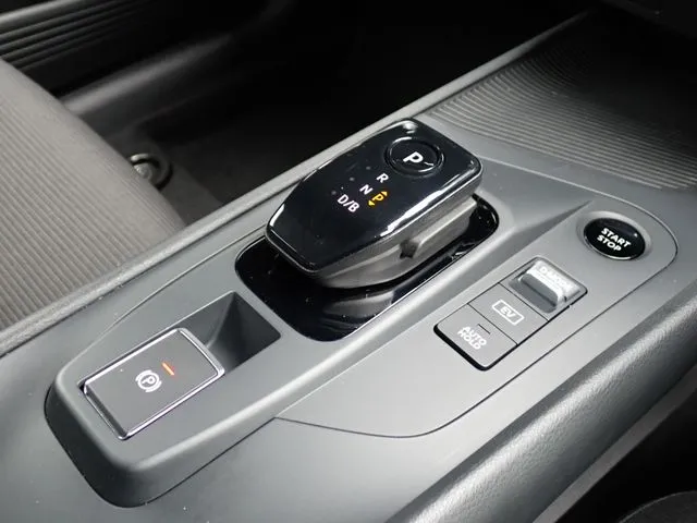 ノート(ニッサン)の車両写真