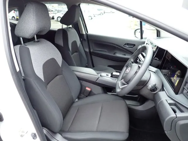 ノート(ニッサン)の車両写真