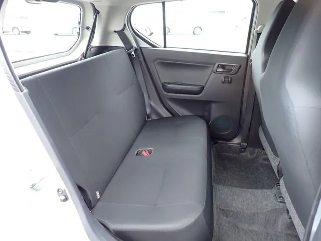 ミラ イース(ダイハツ)の車両写真