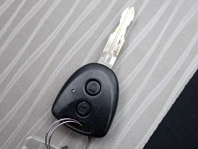ミラ イース(ダイハツ)の車両写真