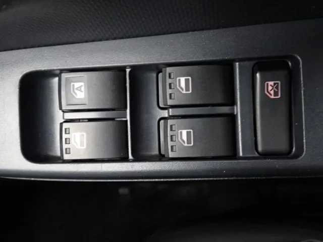 ミラ イース(ダイハツ)の車両写真