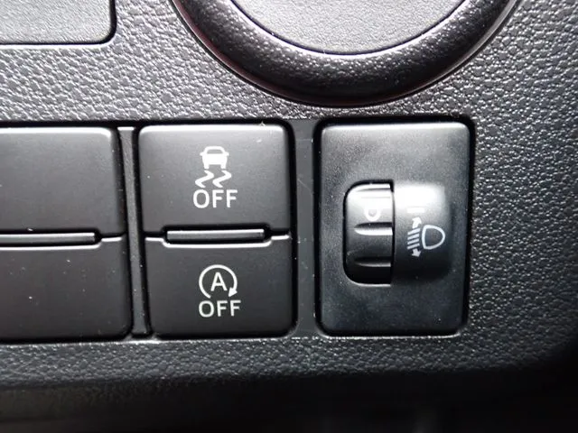 ミラ イース(ダイハツ)の車両写真