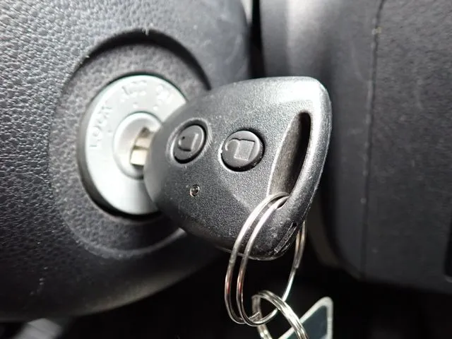 ミラ イース(ダイハツ)の車両写真