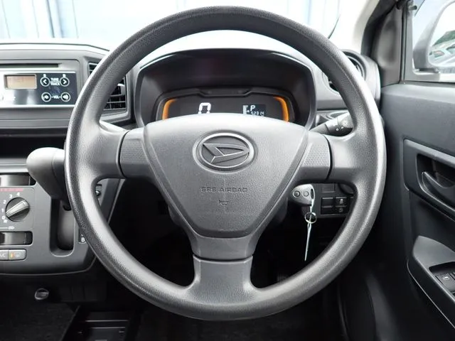 ミラ イース(ダイハツ)の車両写真