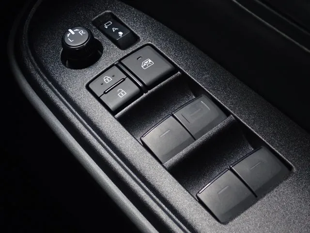 ノア 4WD(トヨタ)の車両写真