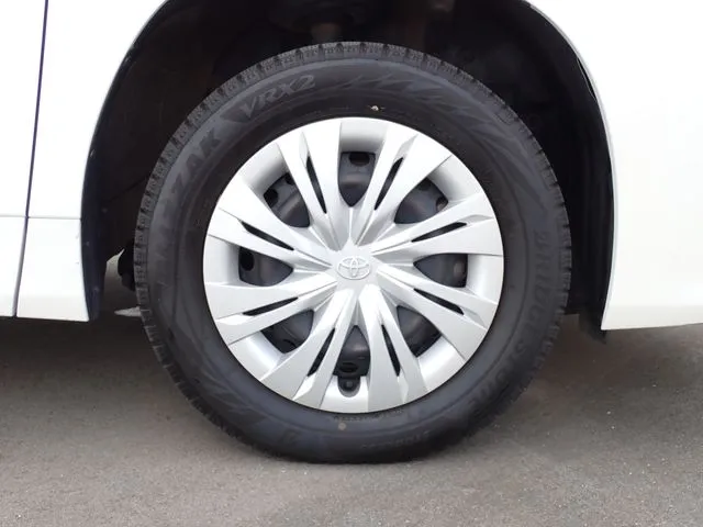 ノア 4WD(トヨタ)の車両写真