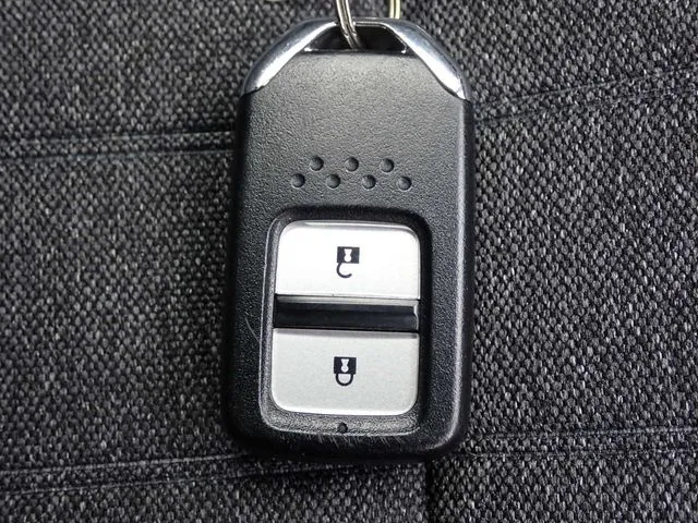 ホンダ　フィット　ｅ：ＨＥＶ