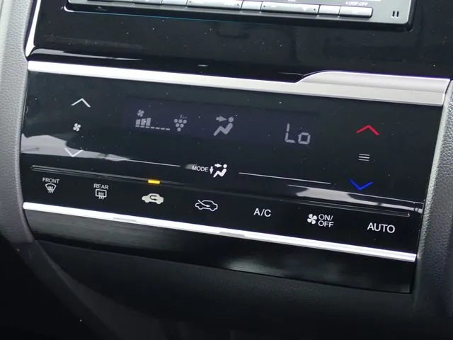 フィット　ハイブリッド（ホンダ）の車両写真