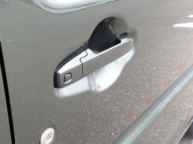 スズキ　ハスラー