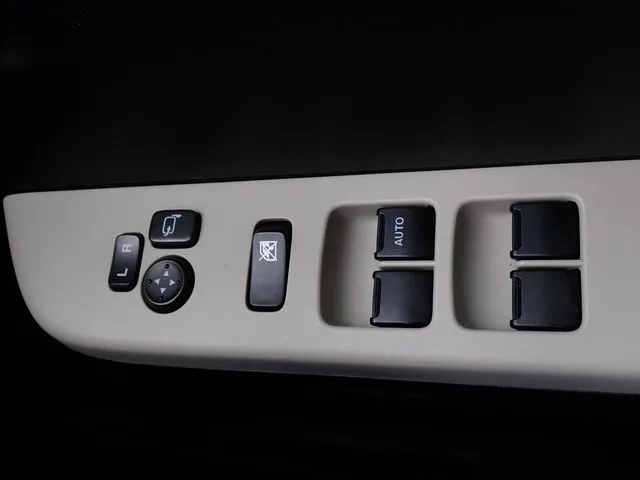 アルト　４ＷＤ（スズキ）の車両写真